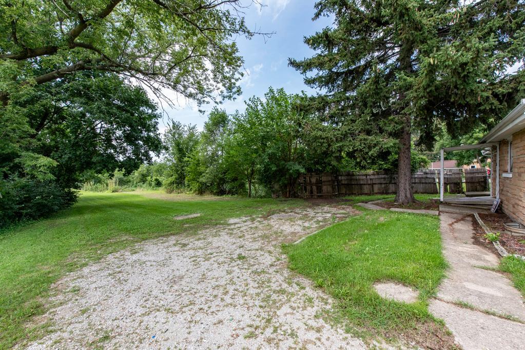618 North Oplaine Road Waukegan, IL 60085 - Photo 28 of 30 Gallery Image 28
