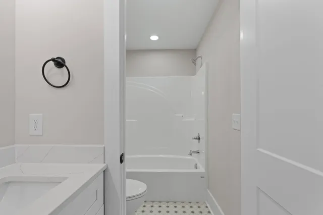 $724,000 | 614 Lakeshore Cove Drive, Unit 19, Fort Oglethorpe, GA 30742