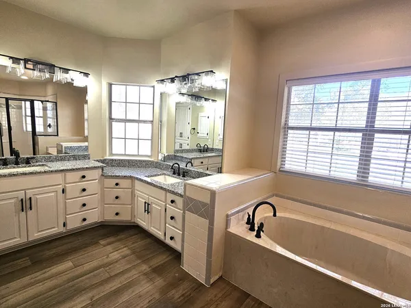 $2,975 | 21017 Hickory Bend, Garden Ridge, TX 78266