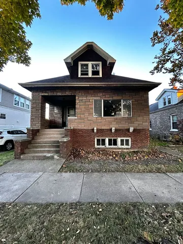 $279,999 | 2615 Cuyler Avenue, Berwyn, IL 60402