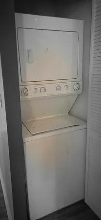 $1,375 | 225 East 59th Street, Unit 3, Chicago, IL 60637