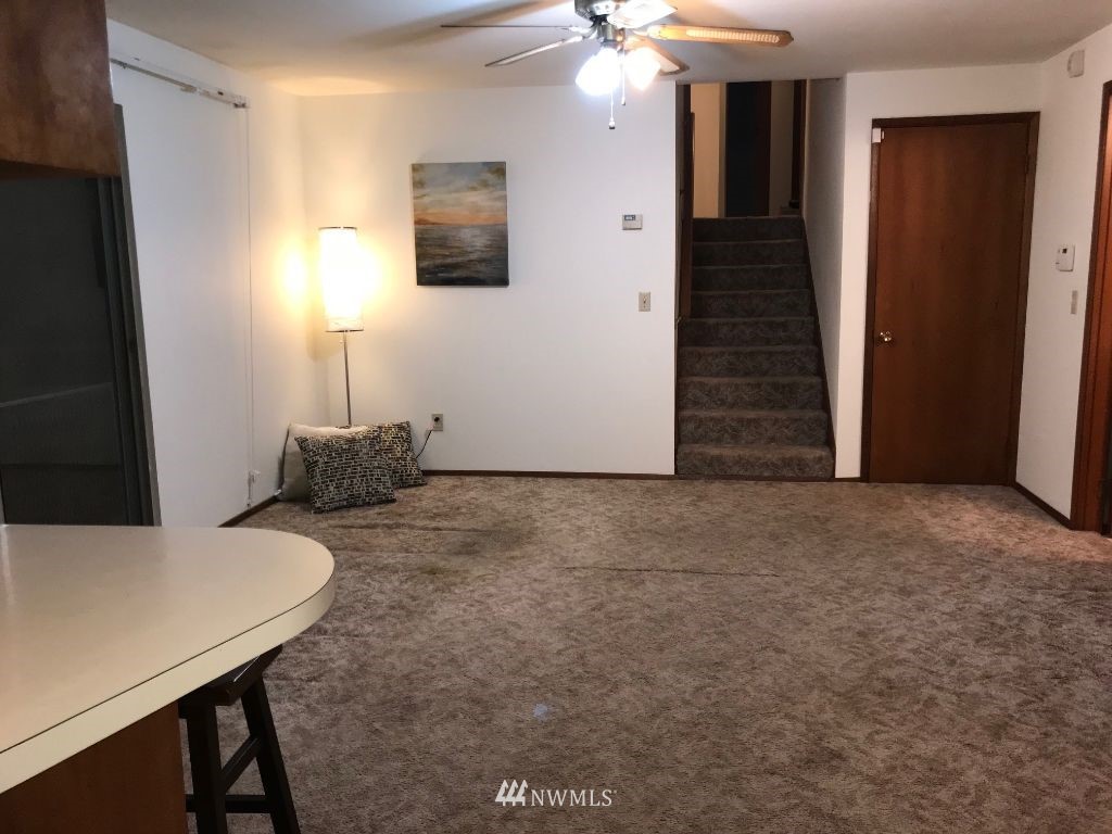 17637 110th Avenue Southeast Renton, WA 98055 - Photo 14 of 23 Gallery Image 14