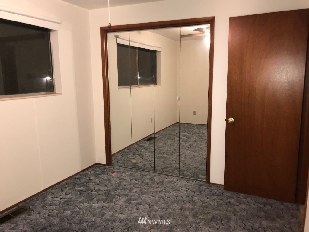 17637 110th Avenue Southeast Renton, WA 98055 - Photo 19 of 23 Gallery Image 19