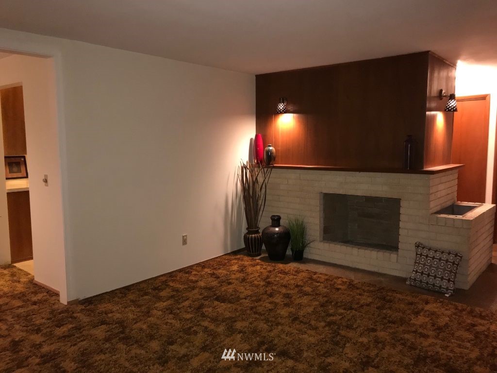 17637 110th Avenue Southeast Renton, WA 98055 - Photo 5 of 23 Gallery Image 5