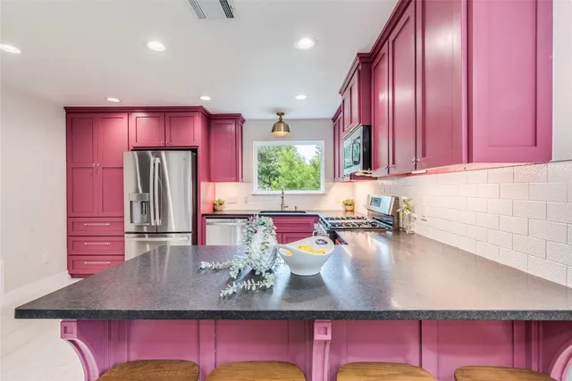 $2,400 | 9908 Willers Way, Austin, TX 78748