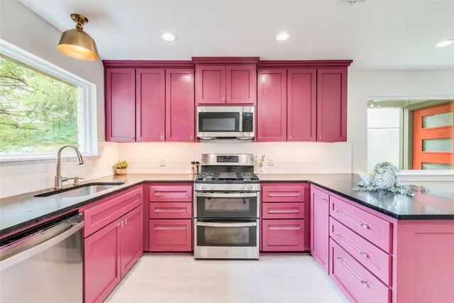 $2,400 | 9908 Willers Way, Austin, TX 78748