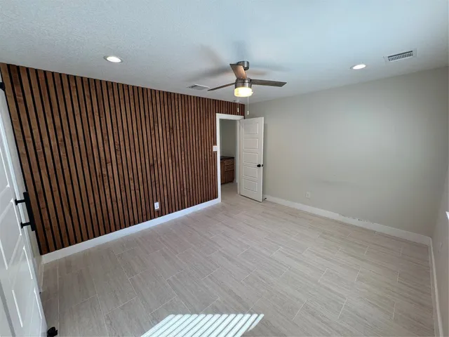 $2,400 | 9908 Willers Way, Austin, TX 78748