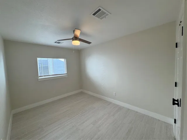 $2,400 | 9908 Willers Way, Austin, TX 78748