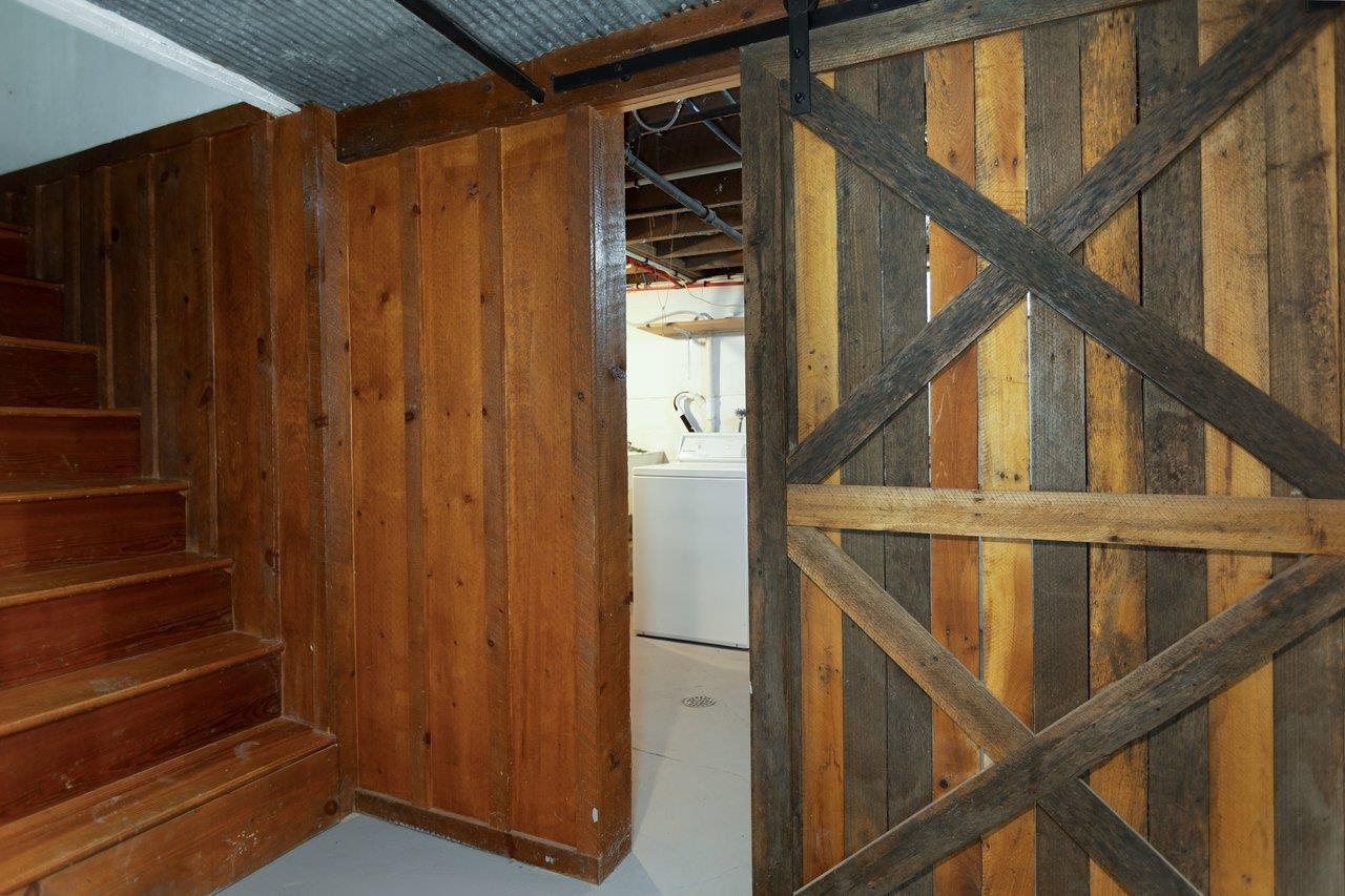 547 Grindstone Road Bridgewater, VA 22812 - Photo 35 of 57 a view of an entryway