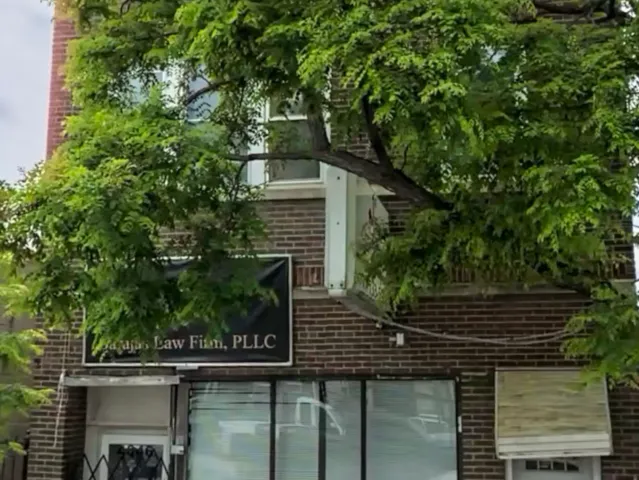 $1,800 | 4846 South Pulaski Road, Unit 2, Chicago, IL 60632