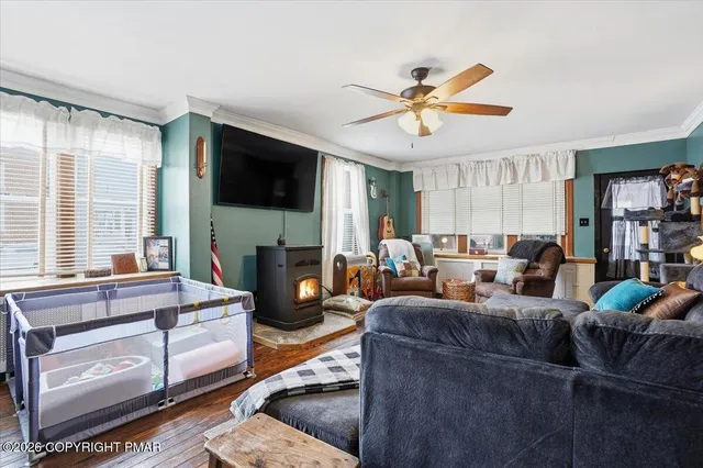 $349,900 | 405 East Landis Street, Coopersburg, PA 18036