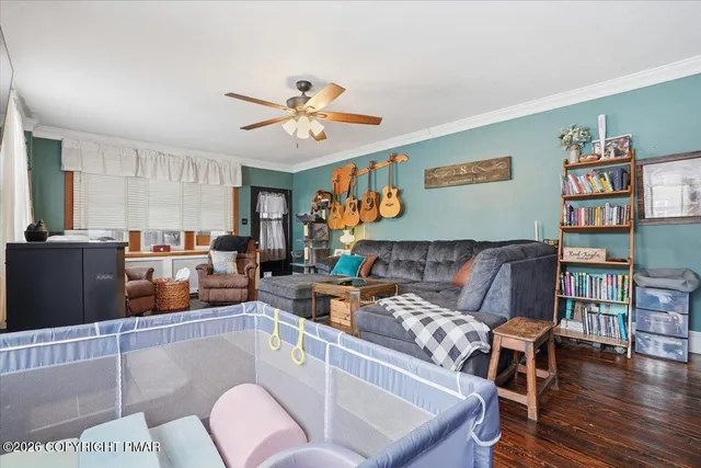 $349,900 | 405 East Landis Street, Coopersburg, PA 18036