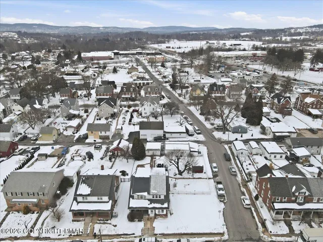 $349,900 | 405 East Landis Street, Coopersburg, PA 18036