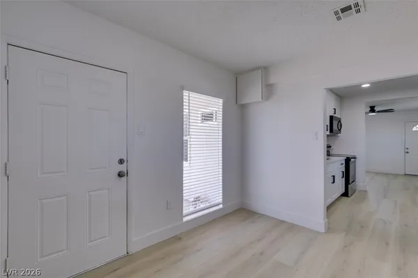 $1,600 | 254 West Basic Road, Henderson, NV 89015