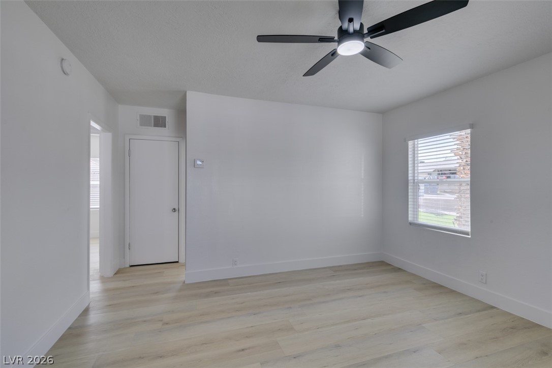 254 West Basic Road Henderson, NV 89015 - Photo 7 of 38