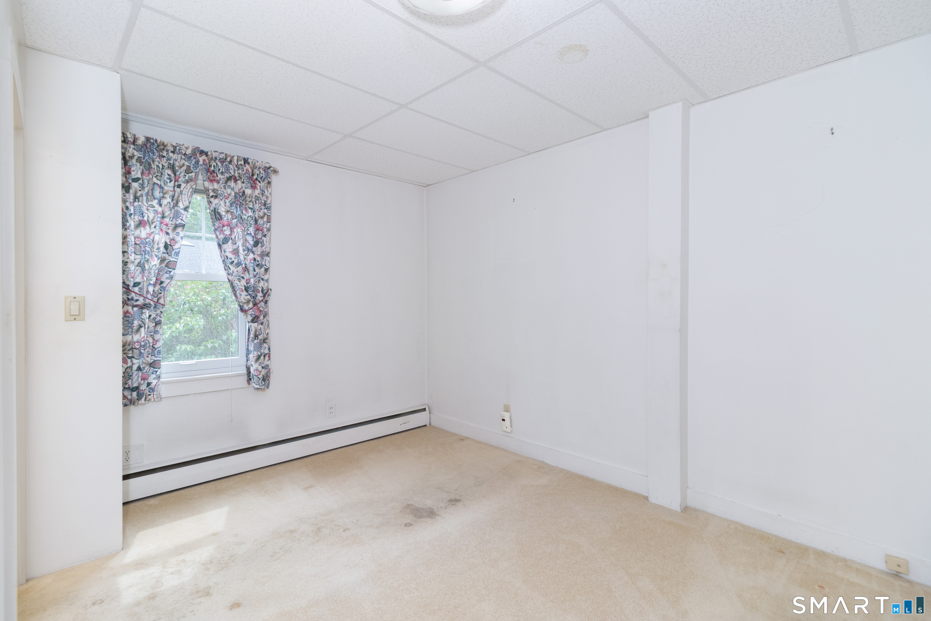 208 Boston Street Guilford, CT 06437 - Photo 15 of 37