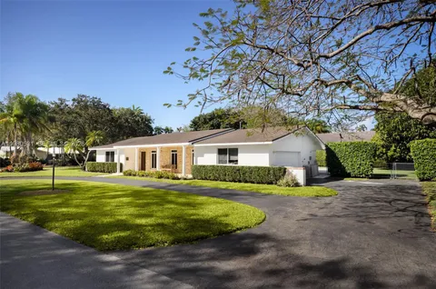 $1,150,000 | 15700 Southwest 77th Court, Palmetto Bay, FL 33157