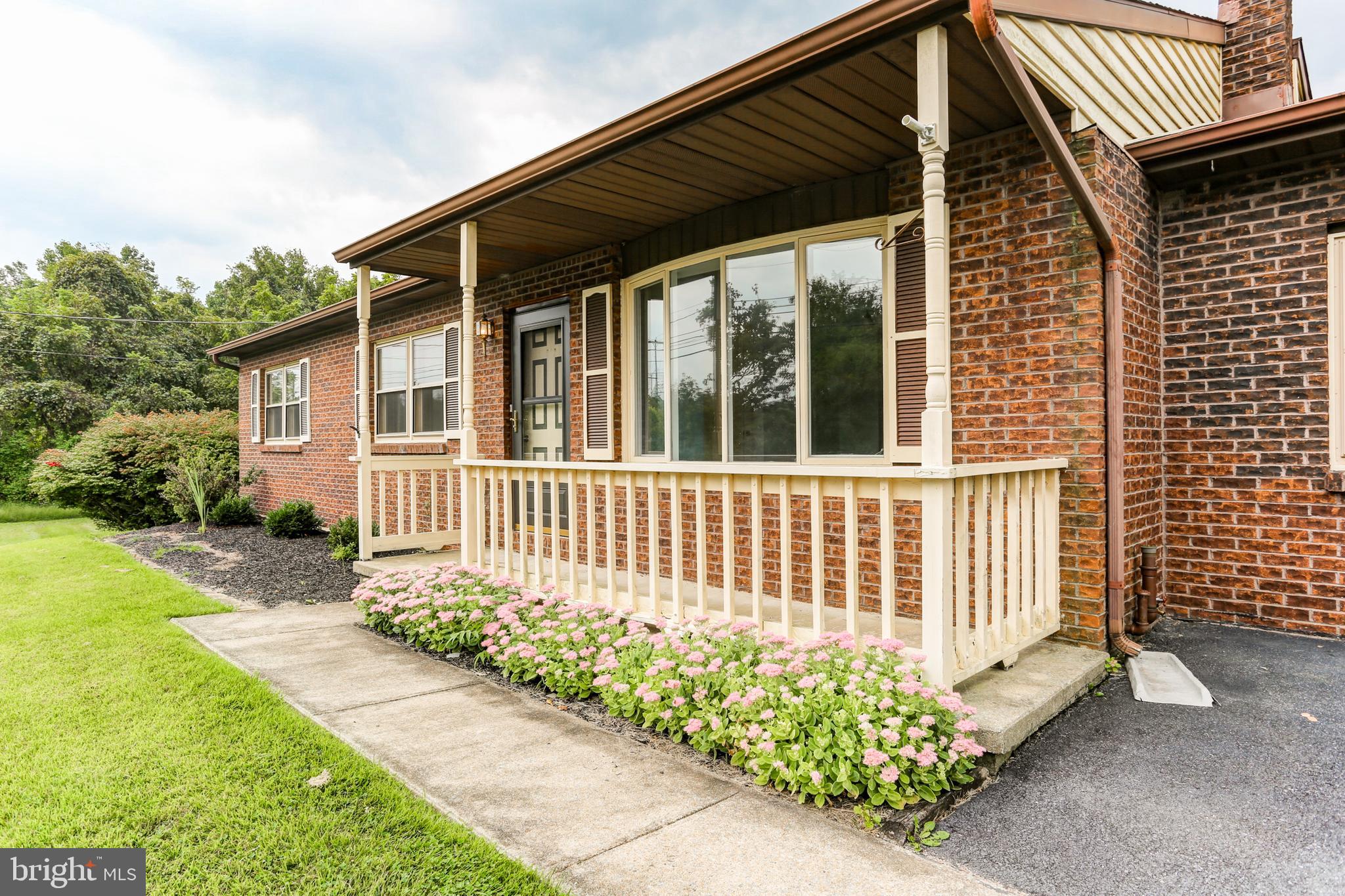 687 Pleasant View Road Lewisberry, PA 17339 - Photo 2 of 35 Gallery Image 2