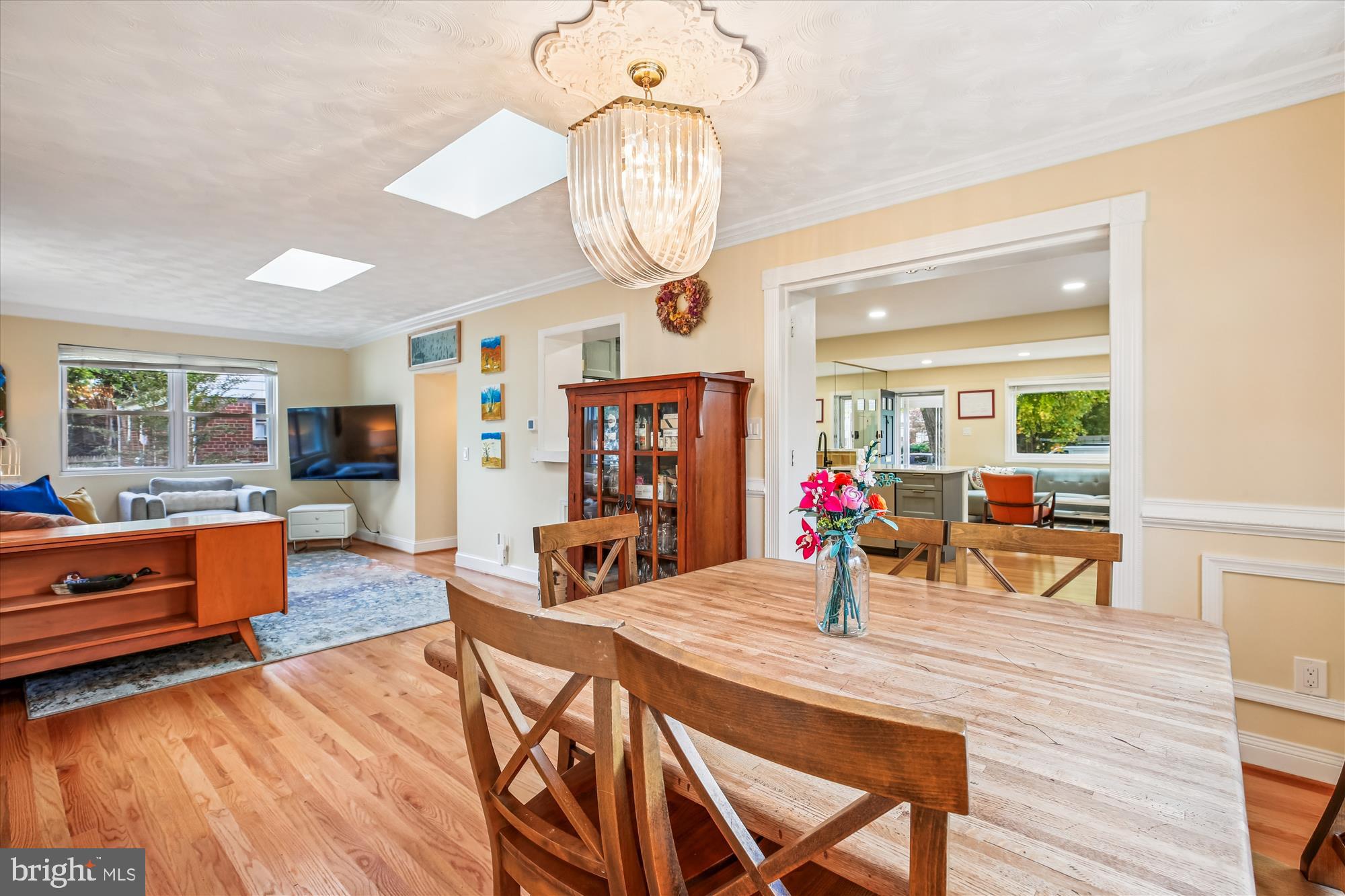 4805 Topping Road Rockville, MD 20852 - Photo 12 of 38 a living room with furniture and a wooden floor