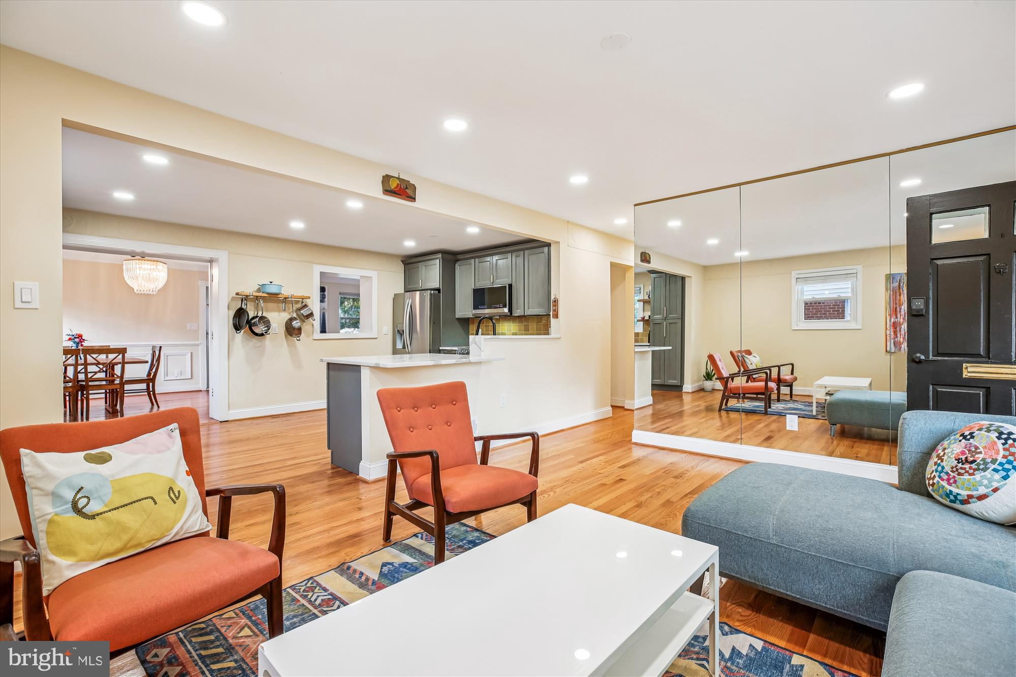 4805 Topping Road Rockville, MD 20852 - Photo 5 of 38 a living room with furniture and a flat screen tv