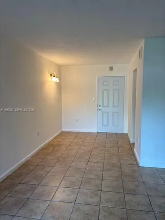 $1,850 | 9493 Southwest 76th Street, Unit L4, Miami, FL 33173