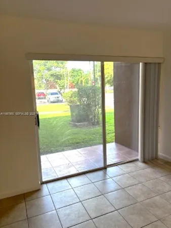 $1,850 | 9493 Southwest 76th Street, Unit L4, Miami, FL 33173