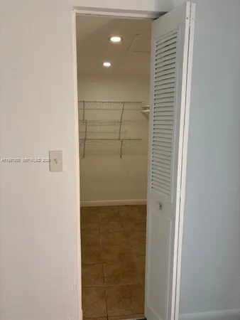 $1,850 | 9493 Southwest 76th Street, Unit L4, Miami, FL 33173