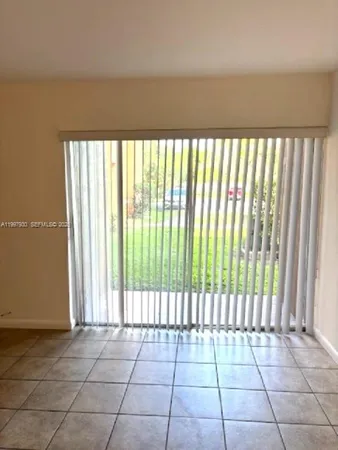 $1,850 | 9493 Southwest 76th Street, Unit L4, Miami, FL 33173