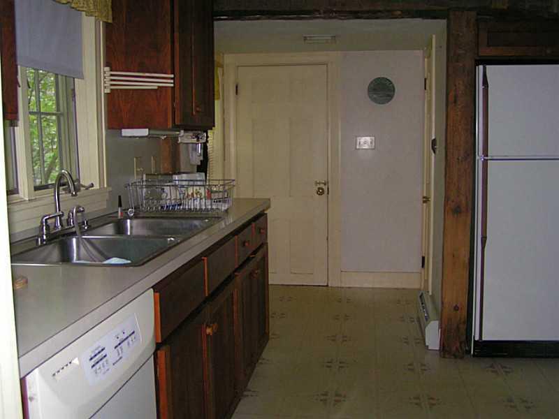 529 Paris Hill Road South Paris, ME 04281 - Photo 5 of 29 Kitchen.