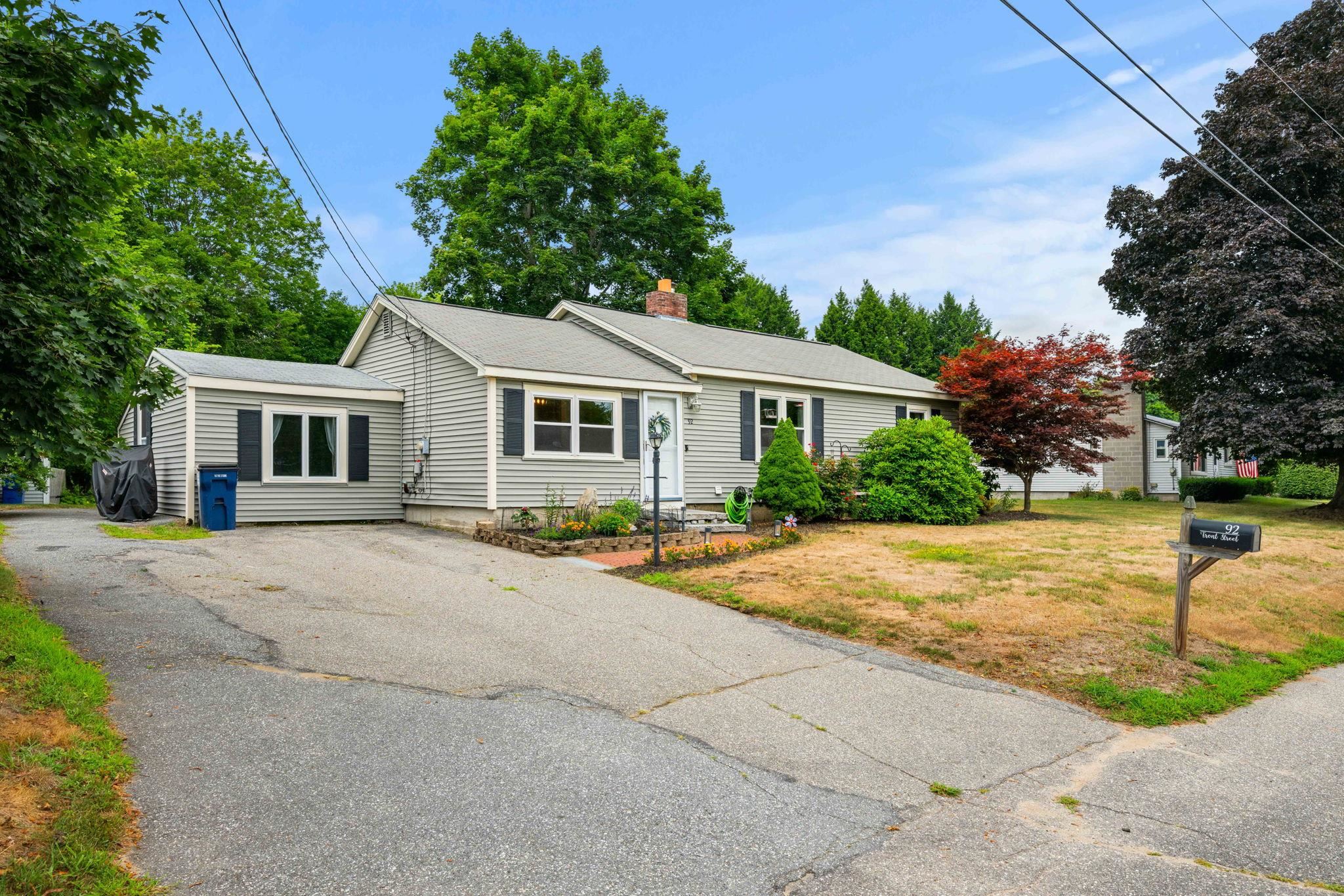 92 Front Street Merrimack, NH 03054 - Photo 1 of 17