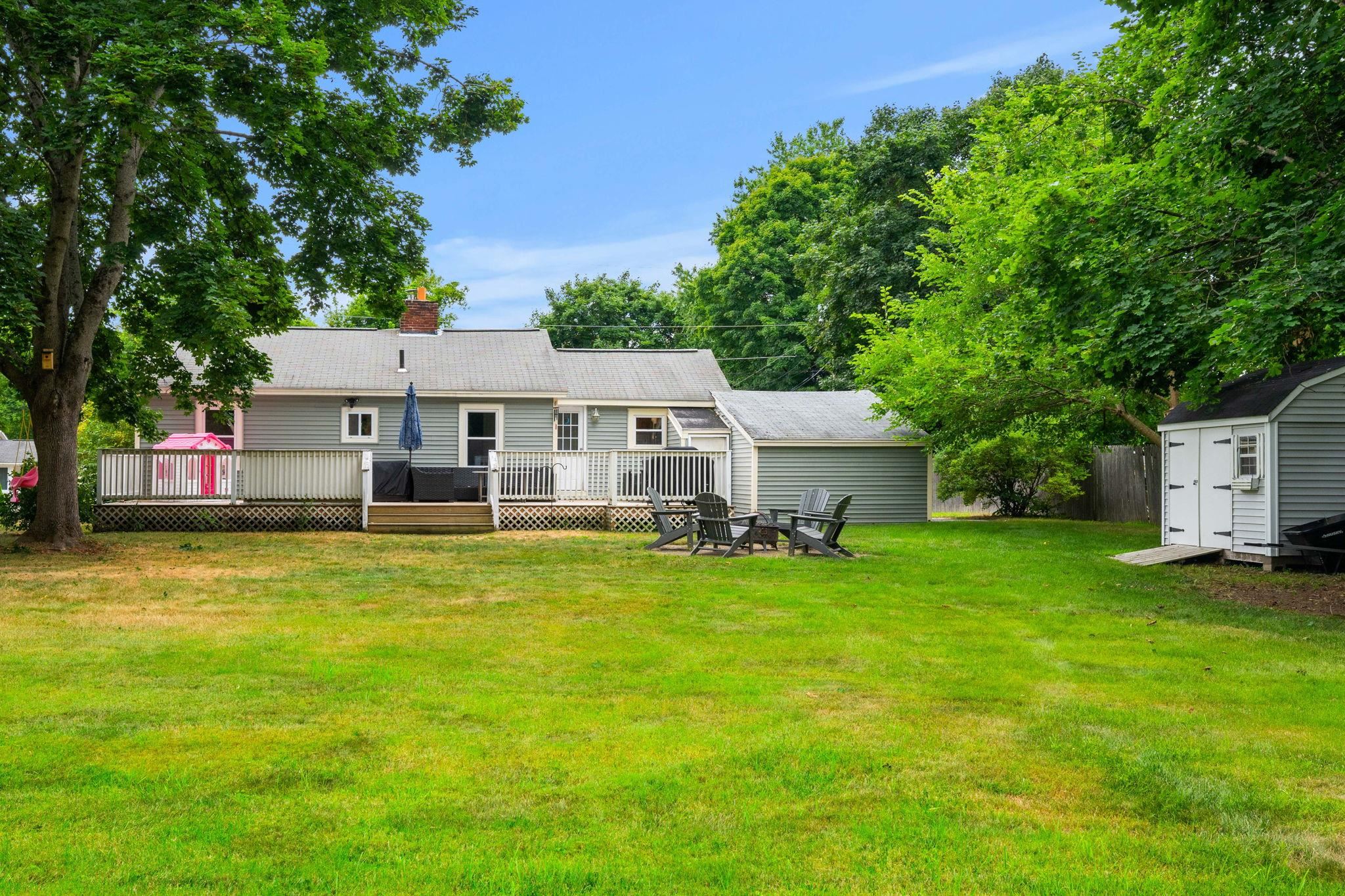 92 Front Street Merrimack, NH 03054 - Photo 2 of 17
