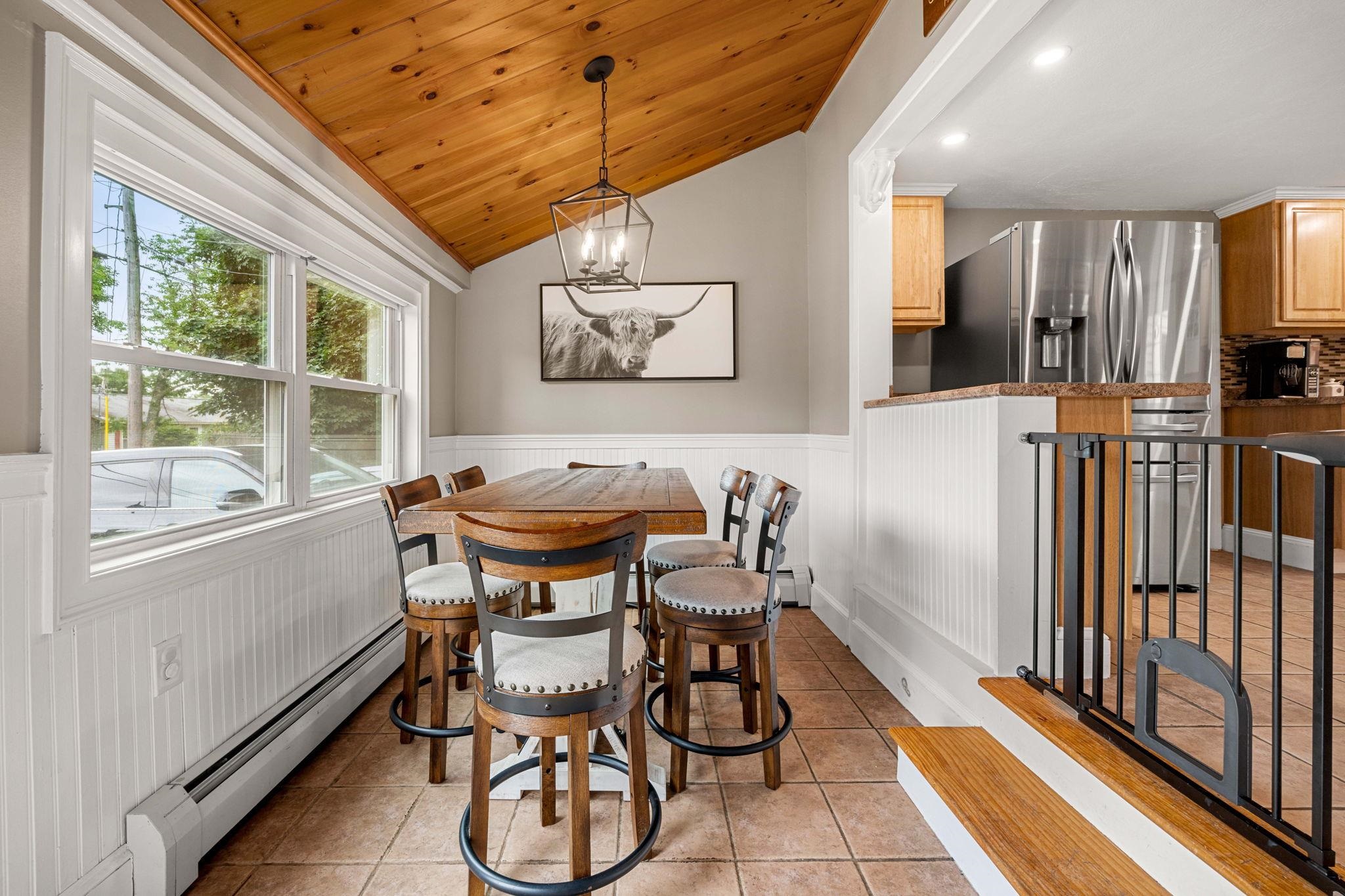 92 Front Street Merrimack, NH 03054 - Photo 4 of 17