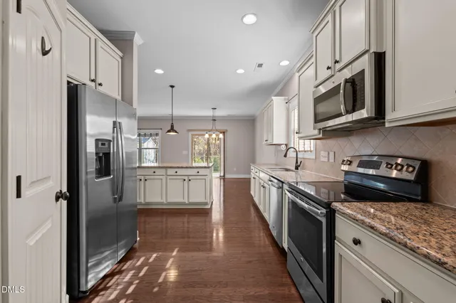 $429,999 | 2529 Reynolds Drive, Graham, NC 27253