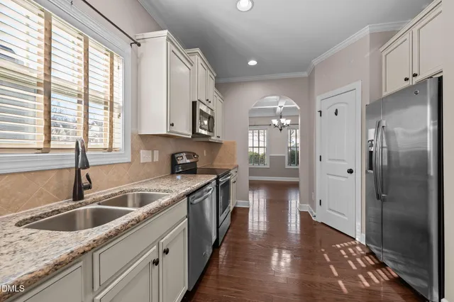 $429,999 | 2529 Reynolds Drive, Graham, NC 27253