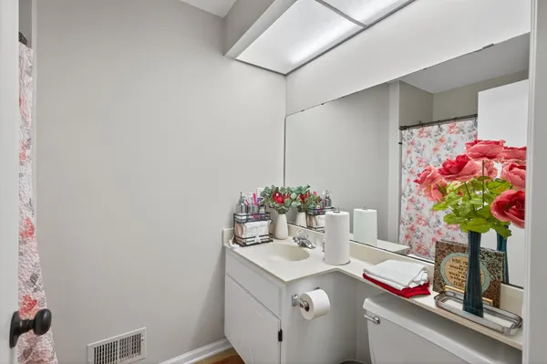 $500,000 | 2084 Parkview Lane, Woodbury, MN 55125