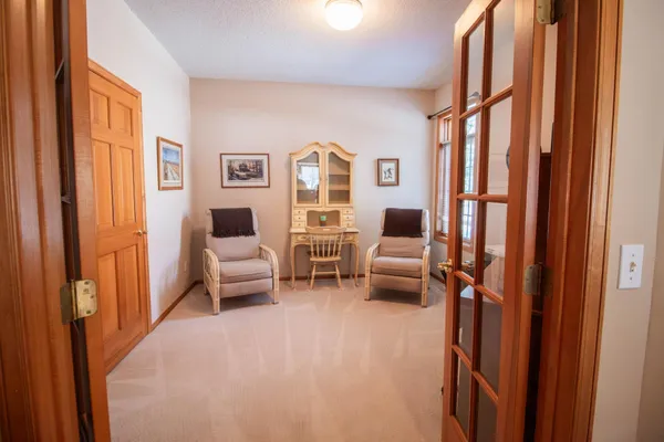 $350,000 | 409 19th Street Southeast, Willmar, MN 56201