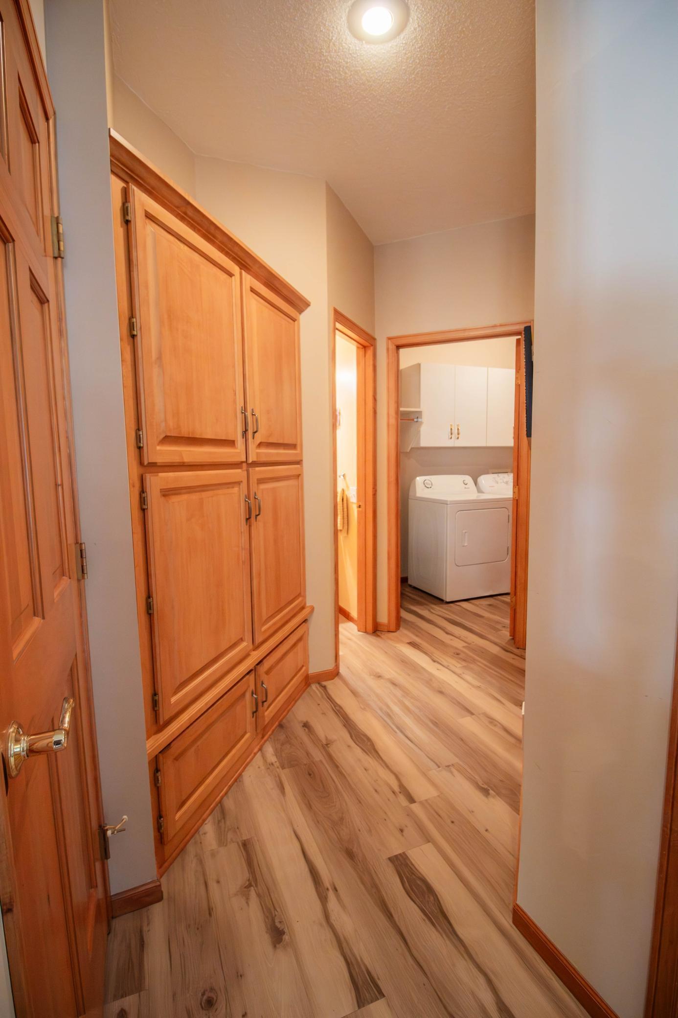 409 19th Street Southeast Willmar, MN 56201 - Photo 8 of 30