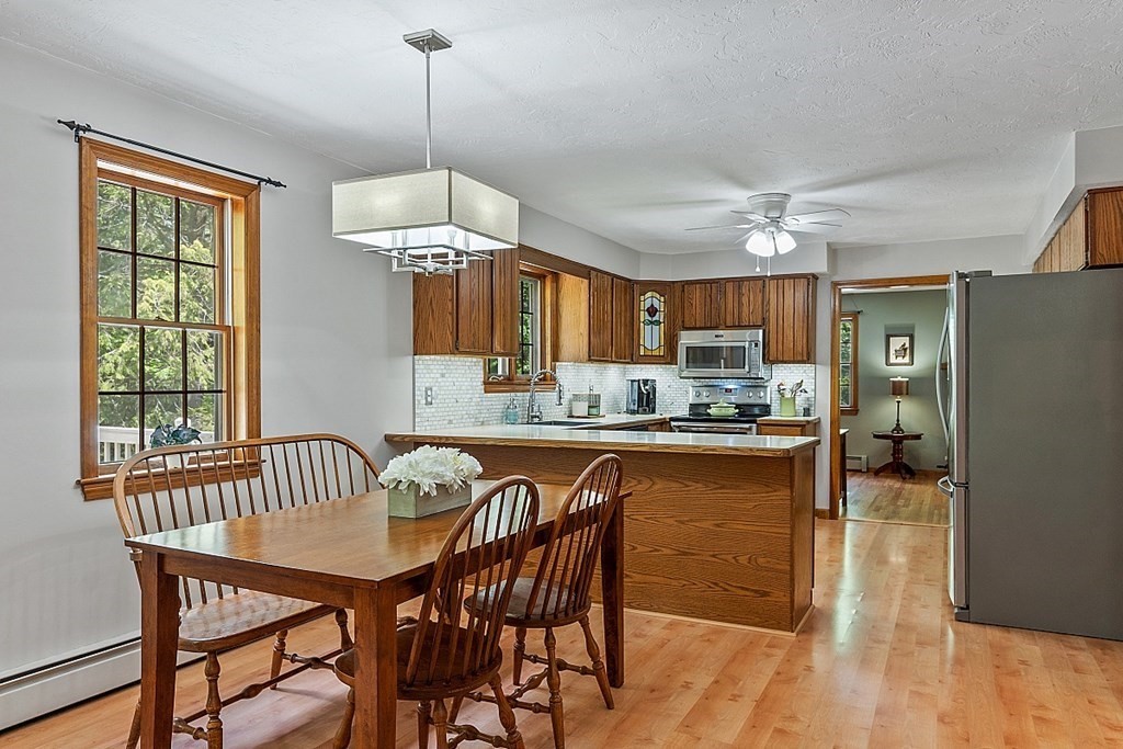 16 Throne Hill Road Groton, MA 01450 - Photo 3 of 37 Gallery Image 3