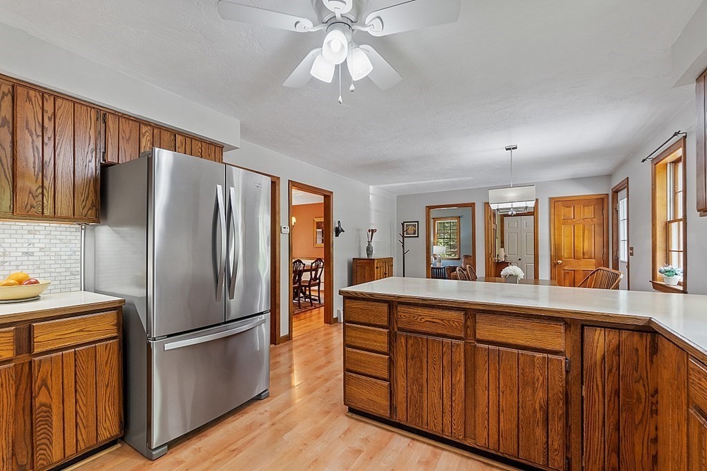 16 Throne Hill Road Groton, MA 01450 - Photo 5 of 37 Gallery Image 5