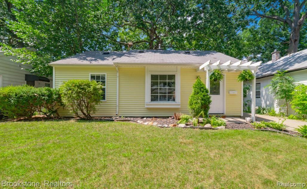 343 Stratford Road Ferndale, MI 48220 - Photo 2 of 32 343 Stratford-1.jpg