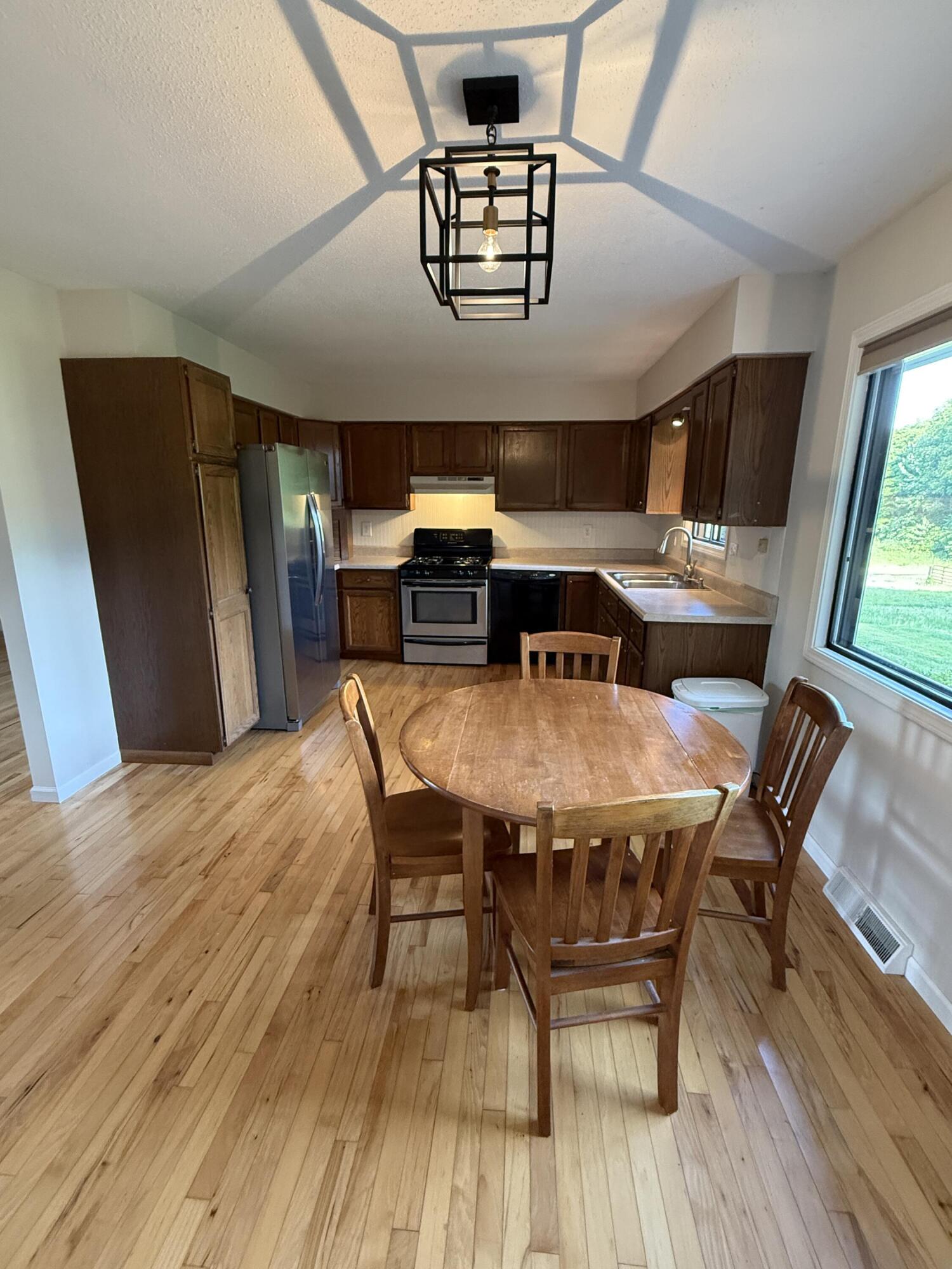 11229 West Snows Lake Road Greenville, MI 48838 - Photo 2 of 27 02_beyc6a3fcc29774b5
