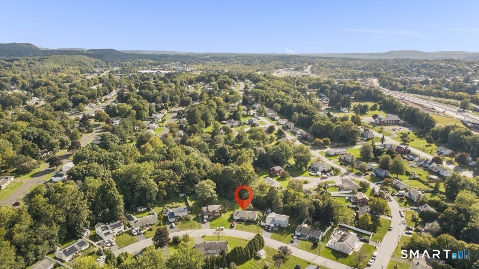 292 Tumblebrook Road Meriden, CT 06450 - Photo 6 of 14 Gallery Image 6