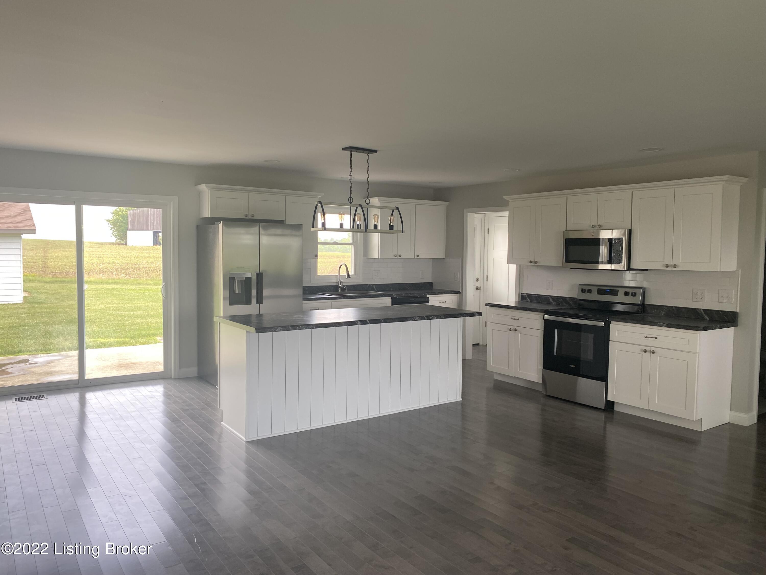 68 Liberty Road Milton, KY 40045 - Photo 8 of 34 Kitchen