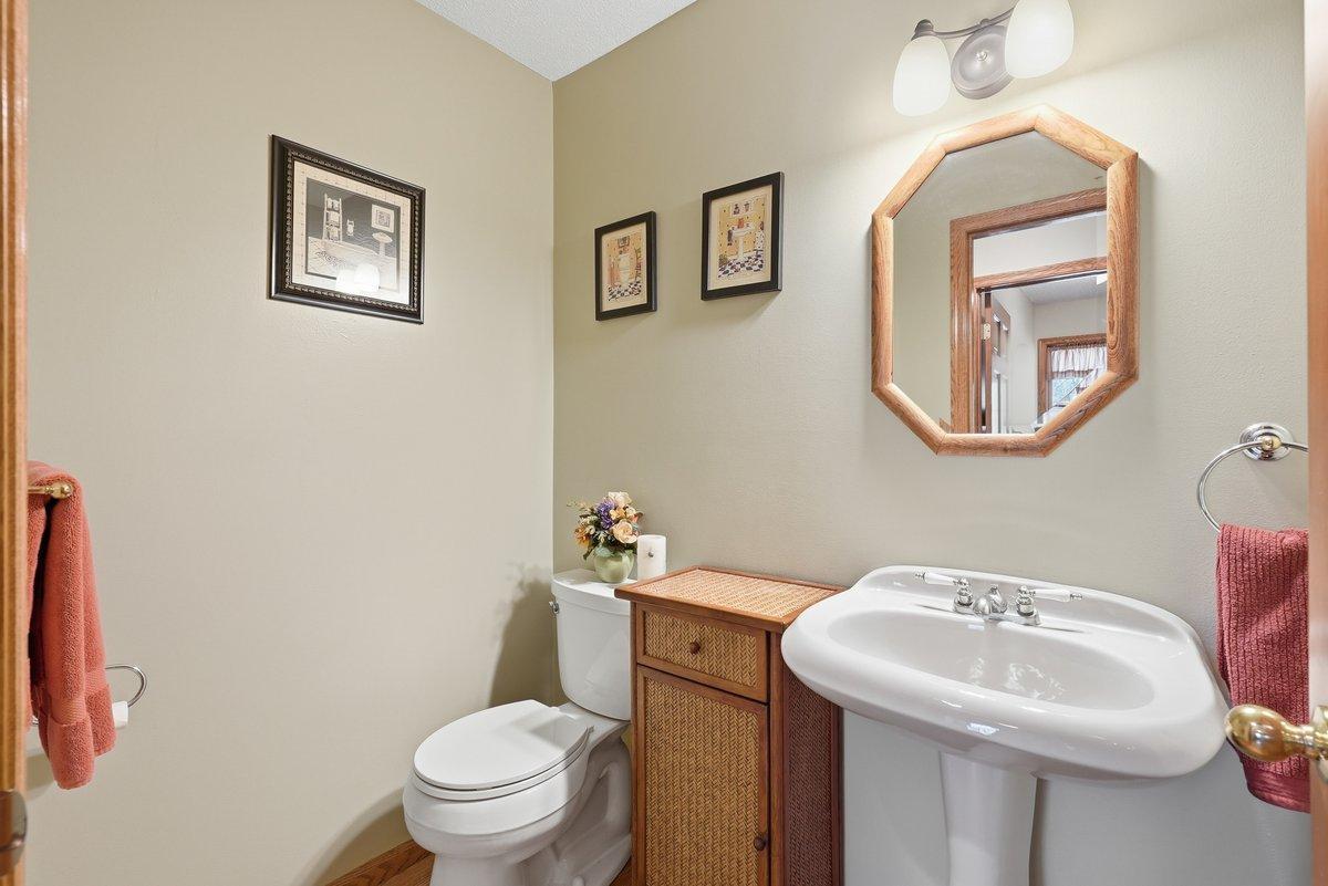 208 Country Oaks Road River Falls, WI 54022 - Photo 22 of 36