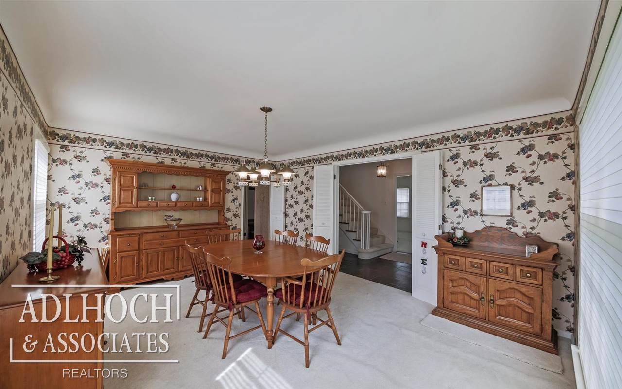 1047 Devonshire Road Grosse Pointe Park, MI 48230 - Photo 10 of 33