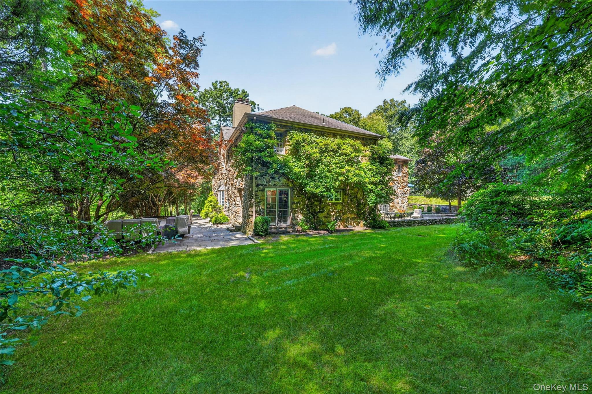295 Salem Road Pound Ridge, NY 10576 - Photo 5 of 40 Gallery Image 5