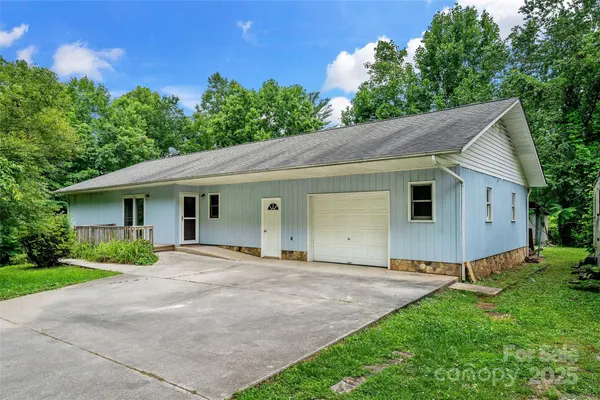 $307,000 | 2526 Hankins Road, Marion, NC 28752
