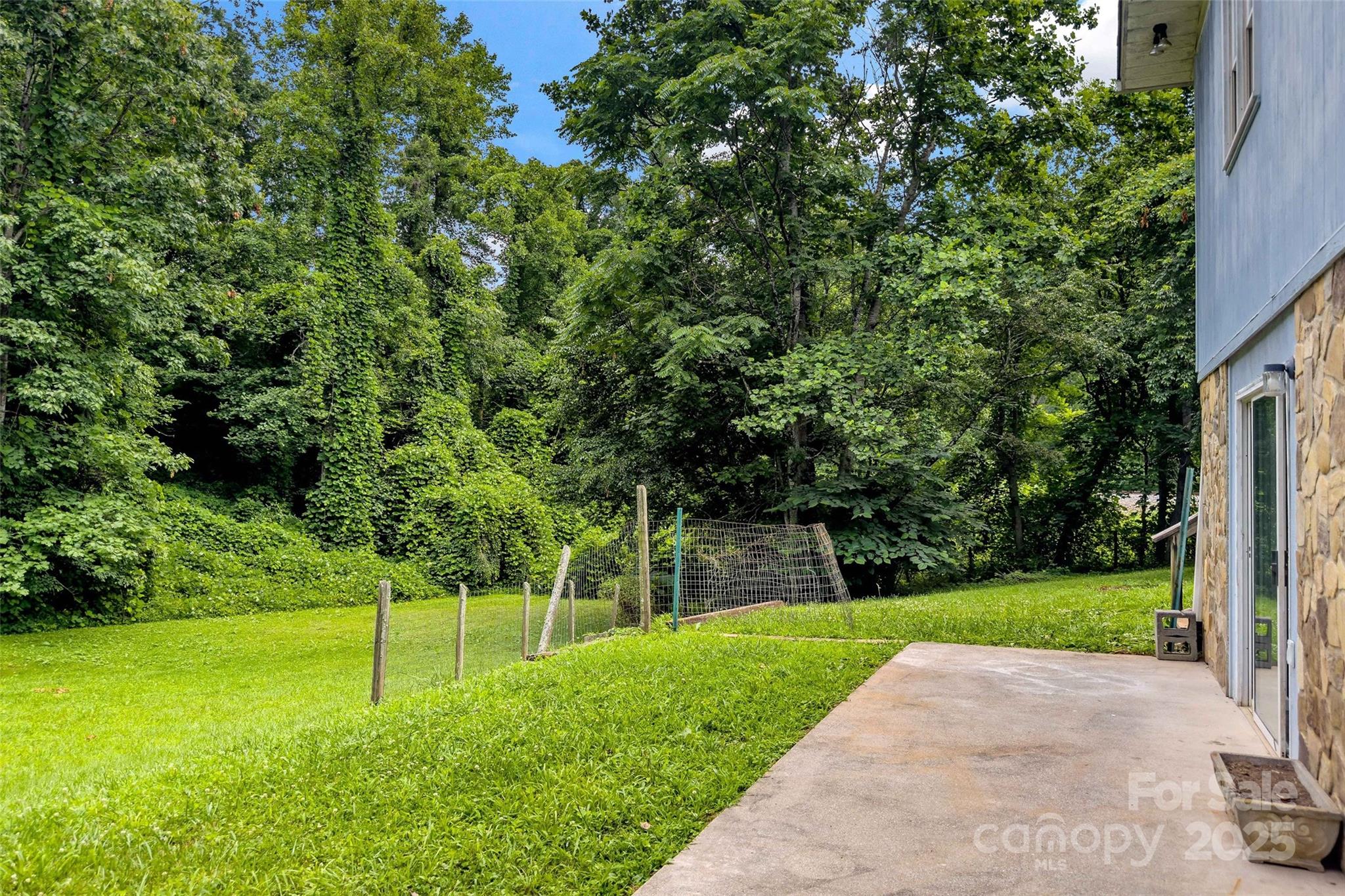 2526 Hankins Road Marion, NC 28752 - Photo 5 of 42