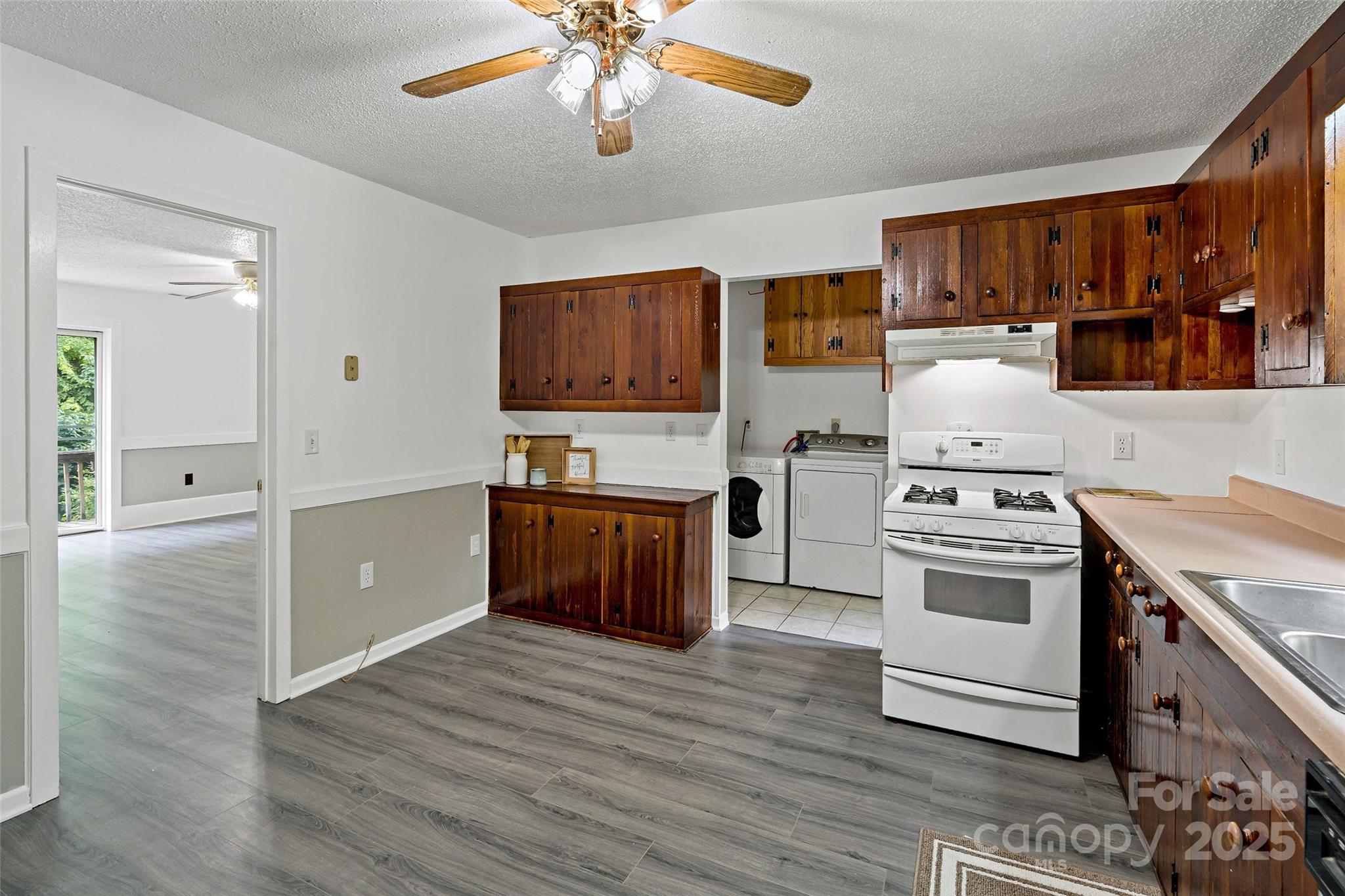 2526 Hankins Road Marion, NC 28752 - Photo 10 of 42