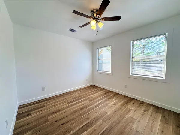 $1,600 | 3204 Avenue K, Bay City, TX 77414